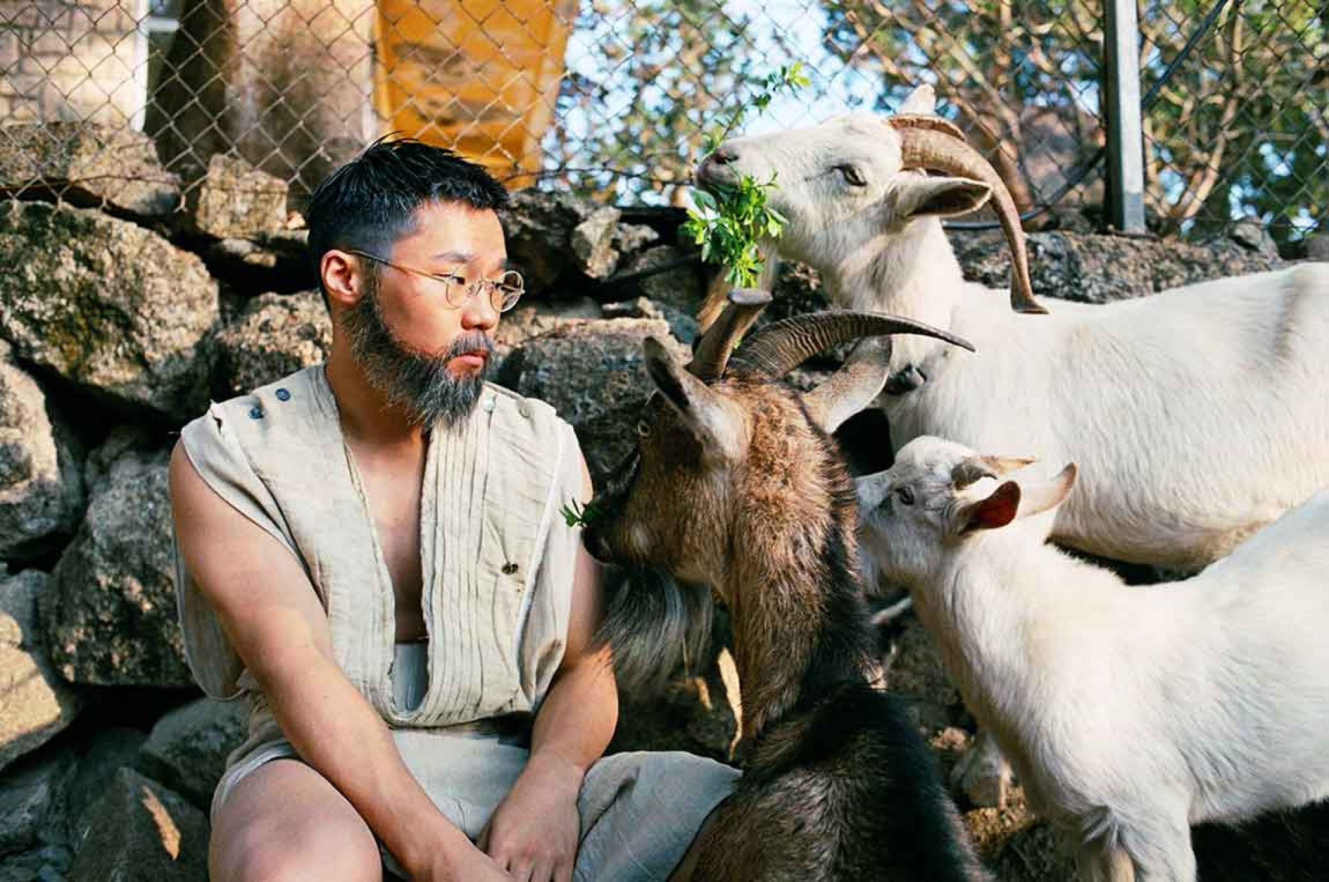 Gareth.T 湯令山化身「牧羊人」揭示內心的平靜(圖_ 光尚娛樂 提供)