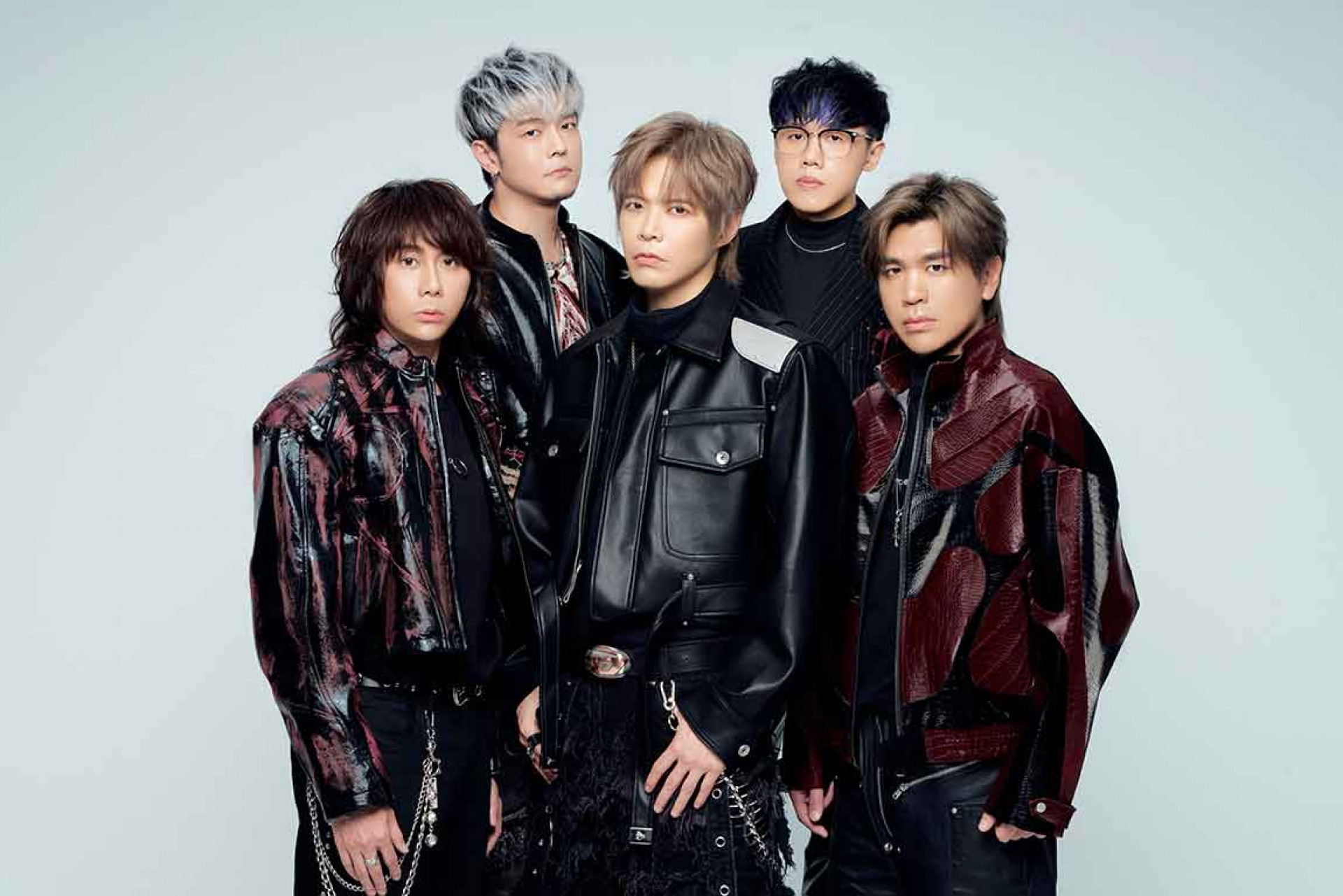 阿電(後排左起)、劉逼;霸天(前排左起)、阿璞、小橘