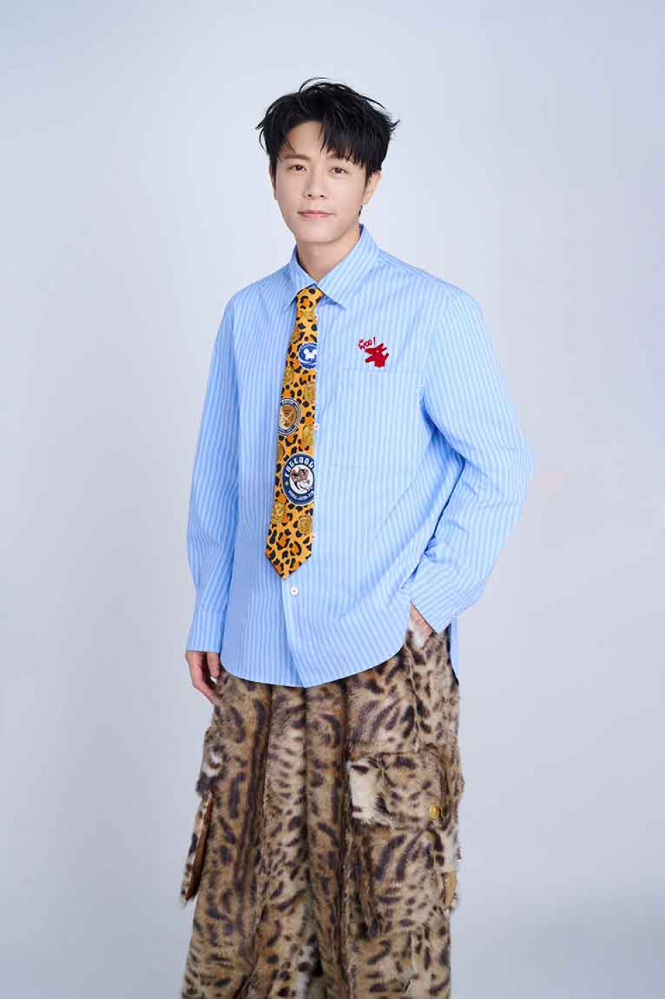 「HI WE1 韋，您好」如同接電話 透過音樂要跟全場熱線