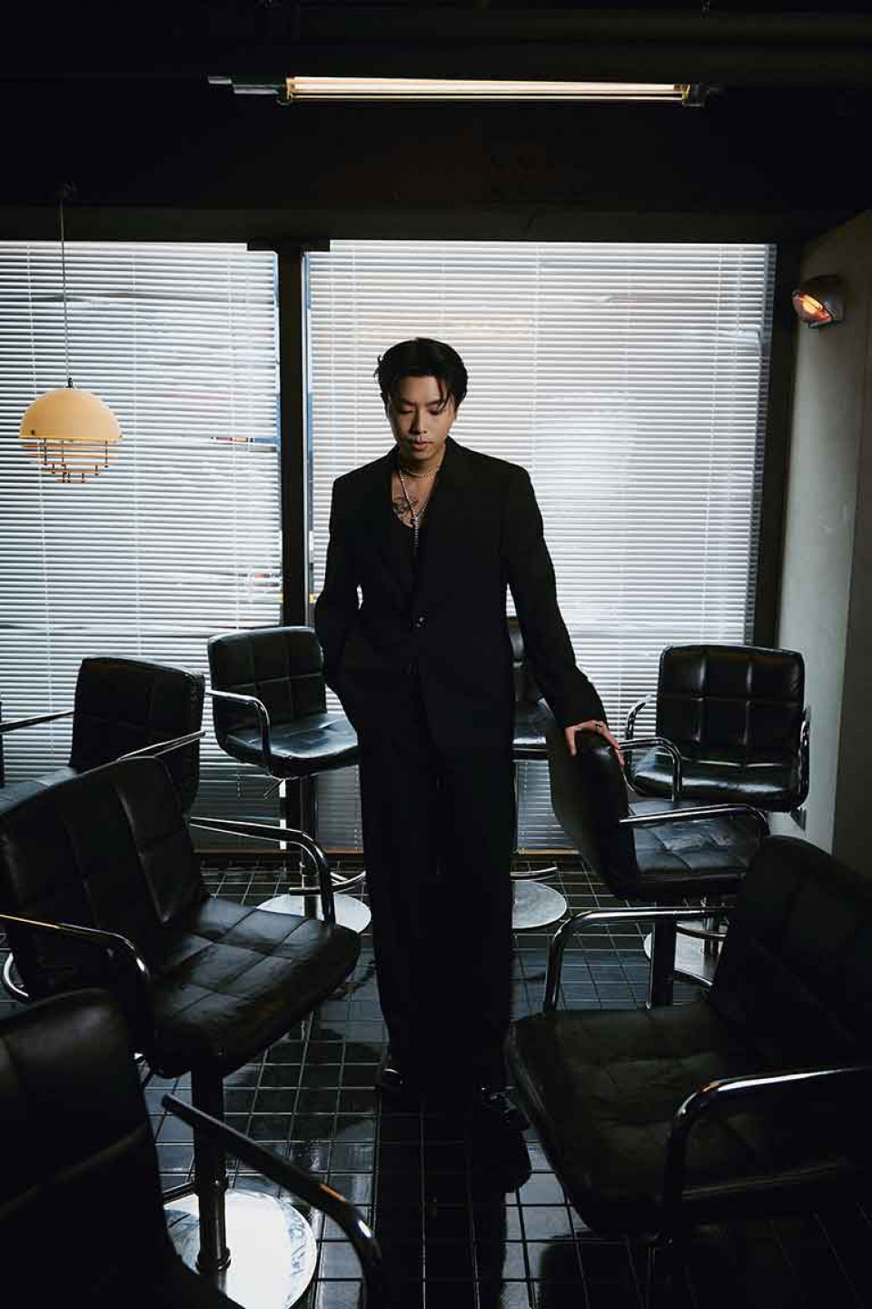 HowZ曝兄弟抓包曖昧訊息「從天堂掉地獄」 他將過程寫成〈大說謊家〉