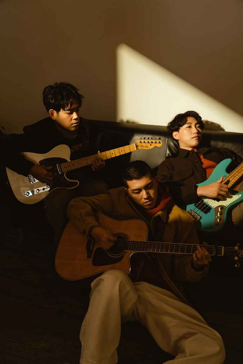 樂團SoulFa靈魂沙發(左:吉他手Poo poo、主唱本山、貝斯手亨利)