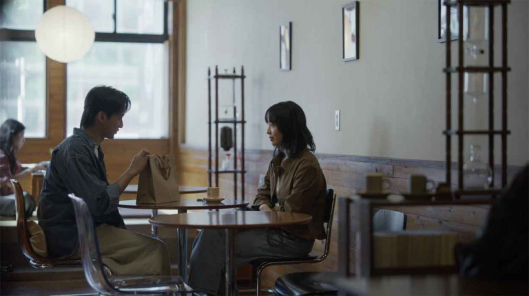 椅子樂團〈人去樓空〉、〈生份的你〉失戀記事雙MV 王渝萱、吳翰林舉手投足惹哭網友