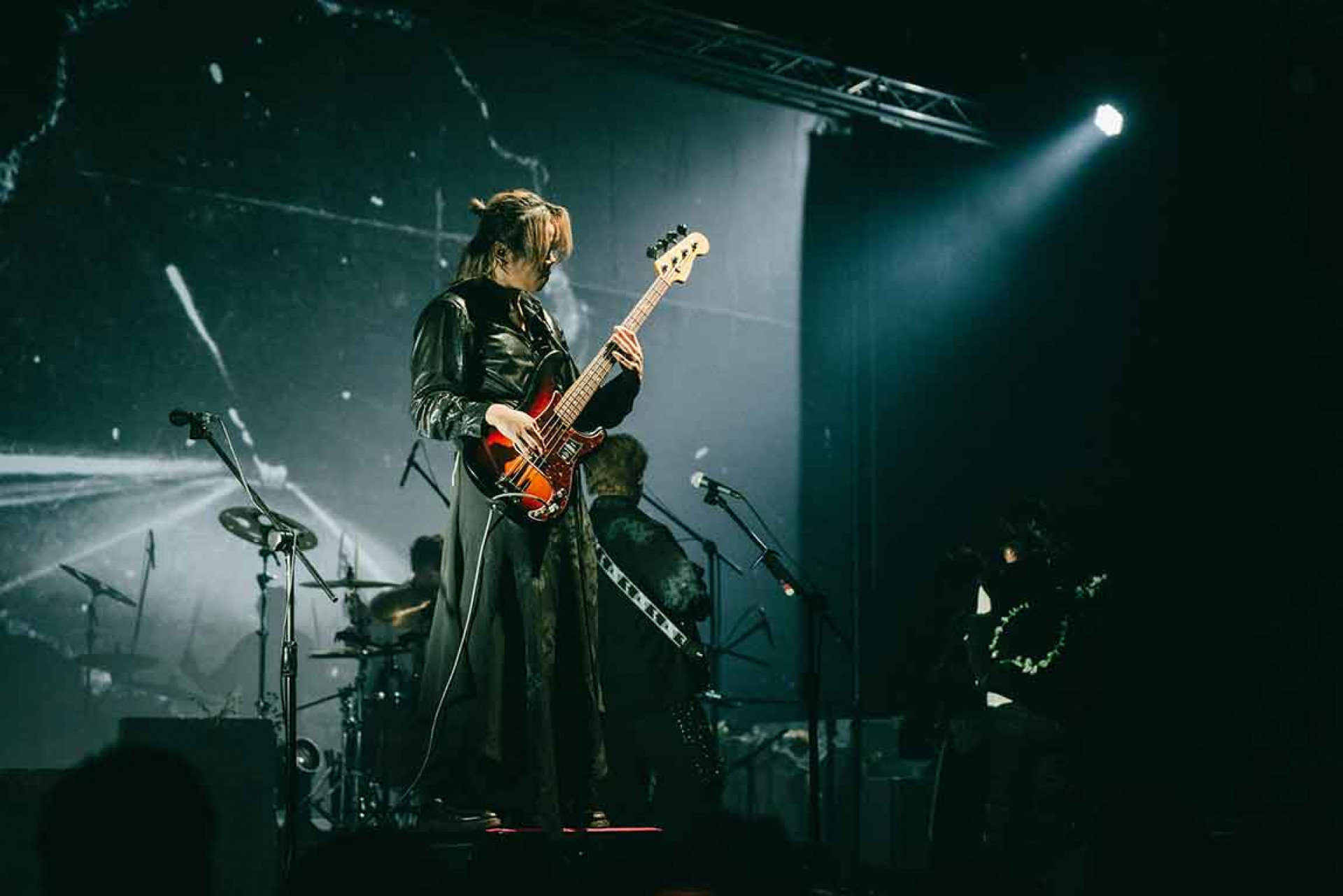 貝斯手廷曜（圖_ Who Cares胡凱兒 提供）