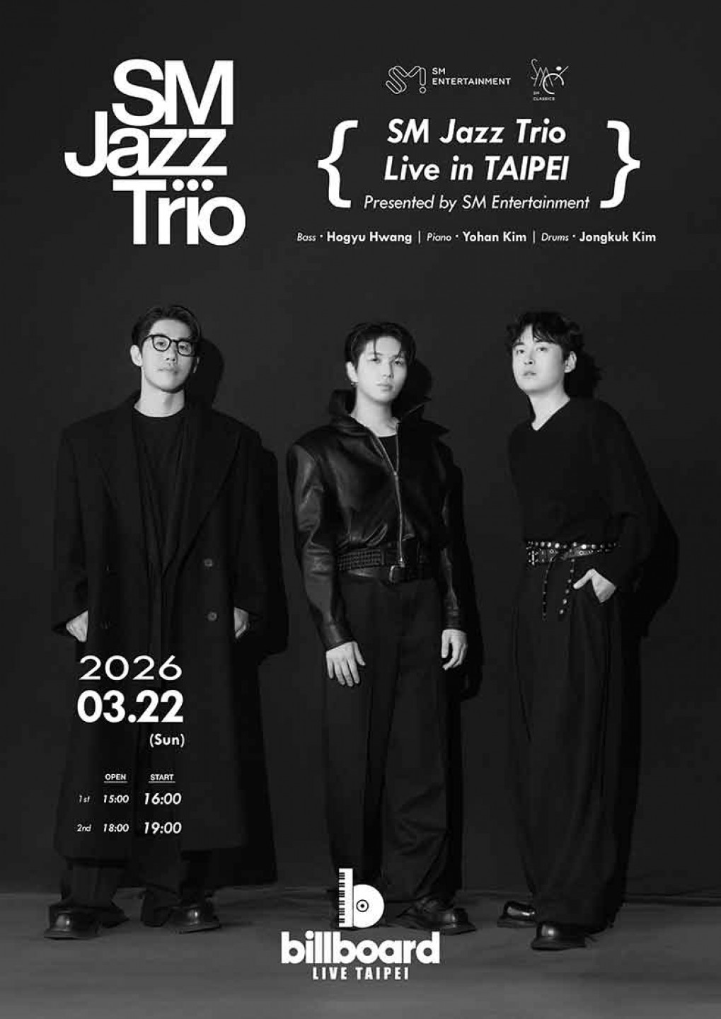 3月22日首先登場的是由三位帥氣歐巴組成的 SM Jazz Trio