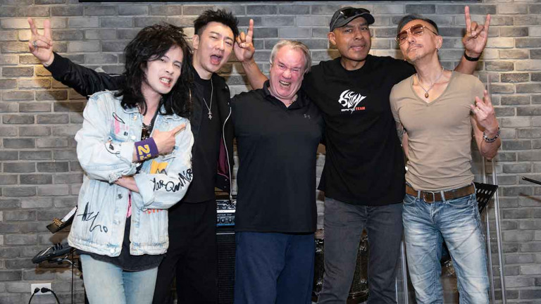 信樂團成軍24年「信念不滅」歌迷成特效藥支撐 恩師司徒松驚喜現身綵排現場