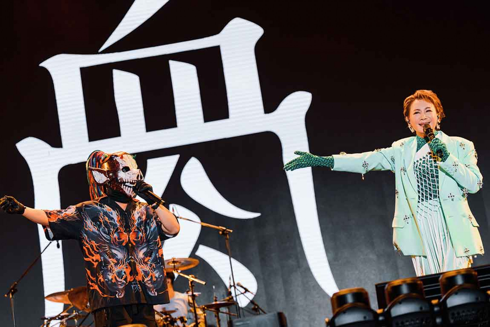 陳亞蘭與血肉果汁機同台合體