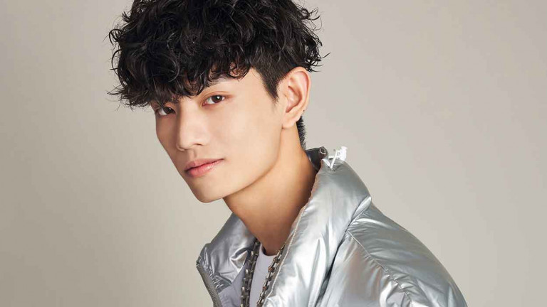 新生代創作歌手斑恩Ben全新創作〈只想站在你身邊〉歌詞一度卡關 憶起當時戀愛細節 一晚上拼出8成