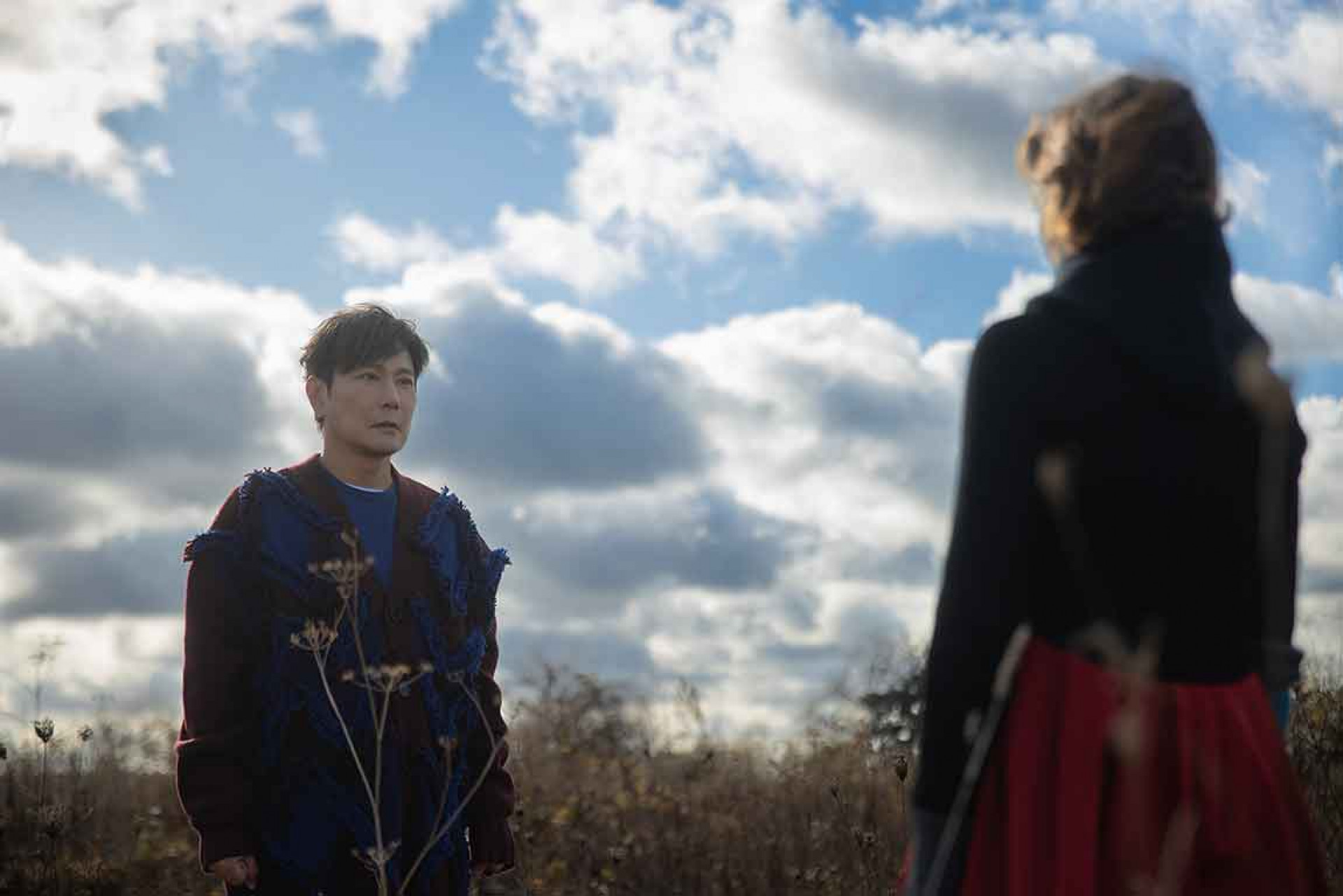 張信哲〈萬語千言〉MV給8年《未來式》最溫柔紀念禮物