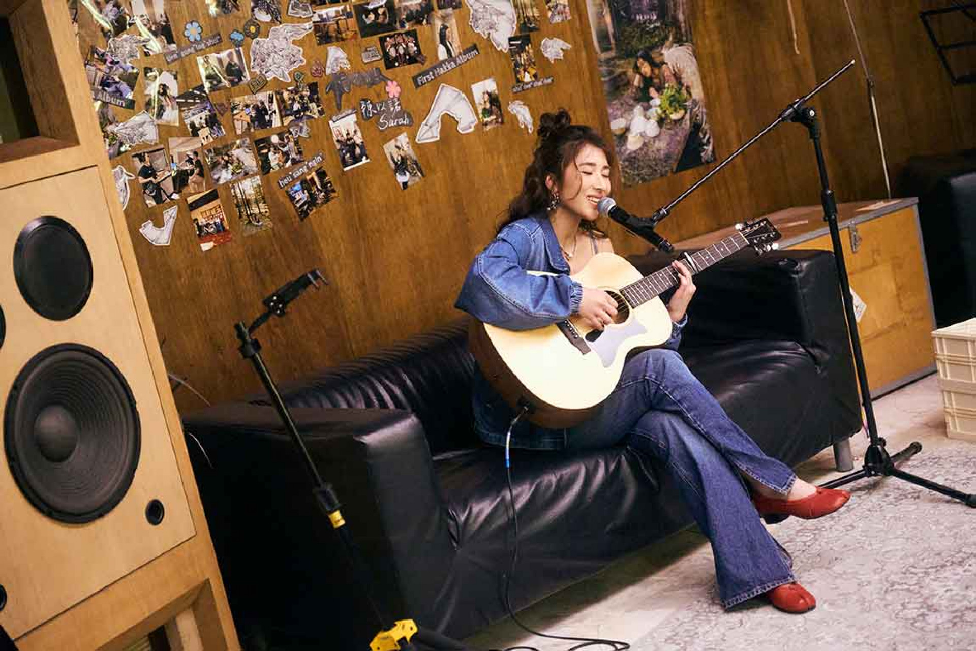 陳以諾四歲學鋼琴、十歲自學吉他、柏克萊音樂學院畢業，長達二十年的紮實音樂功底