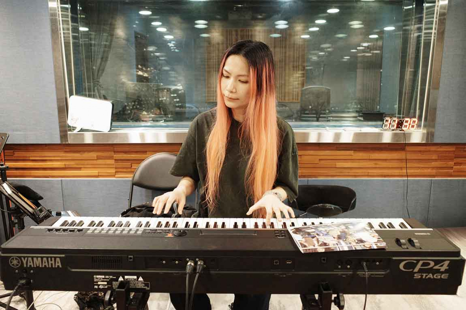 Tizzy Bac 惠婷近期密集投入練團,全場曲目皆重新編曲。(相信音樂提供)