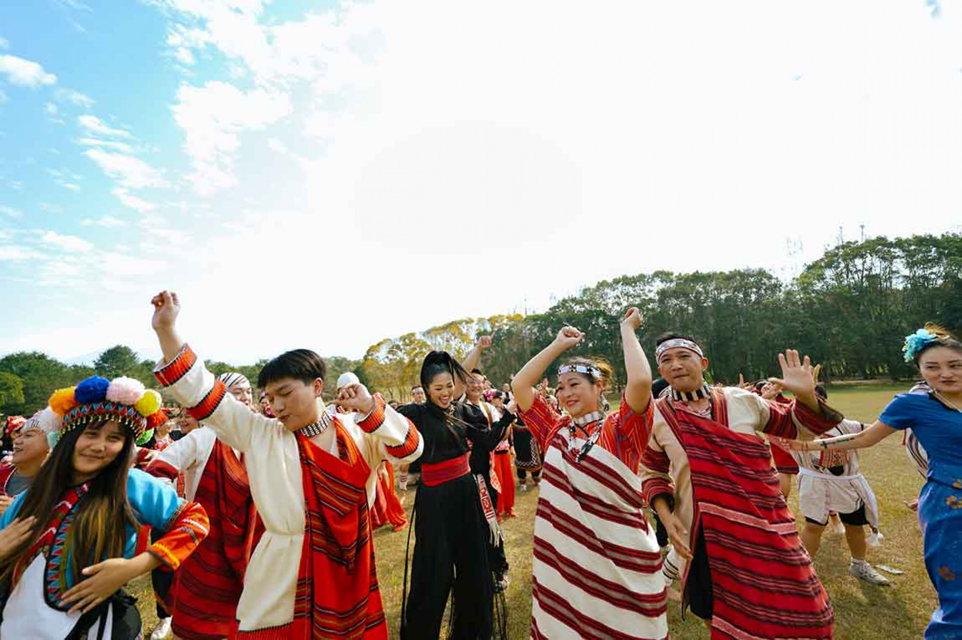 〈Sapah家〉MV 一天內完成多地景點拍攝