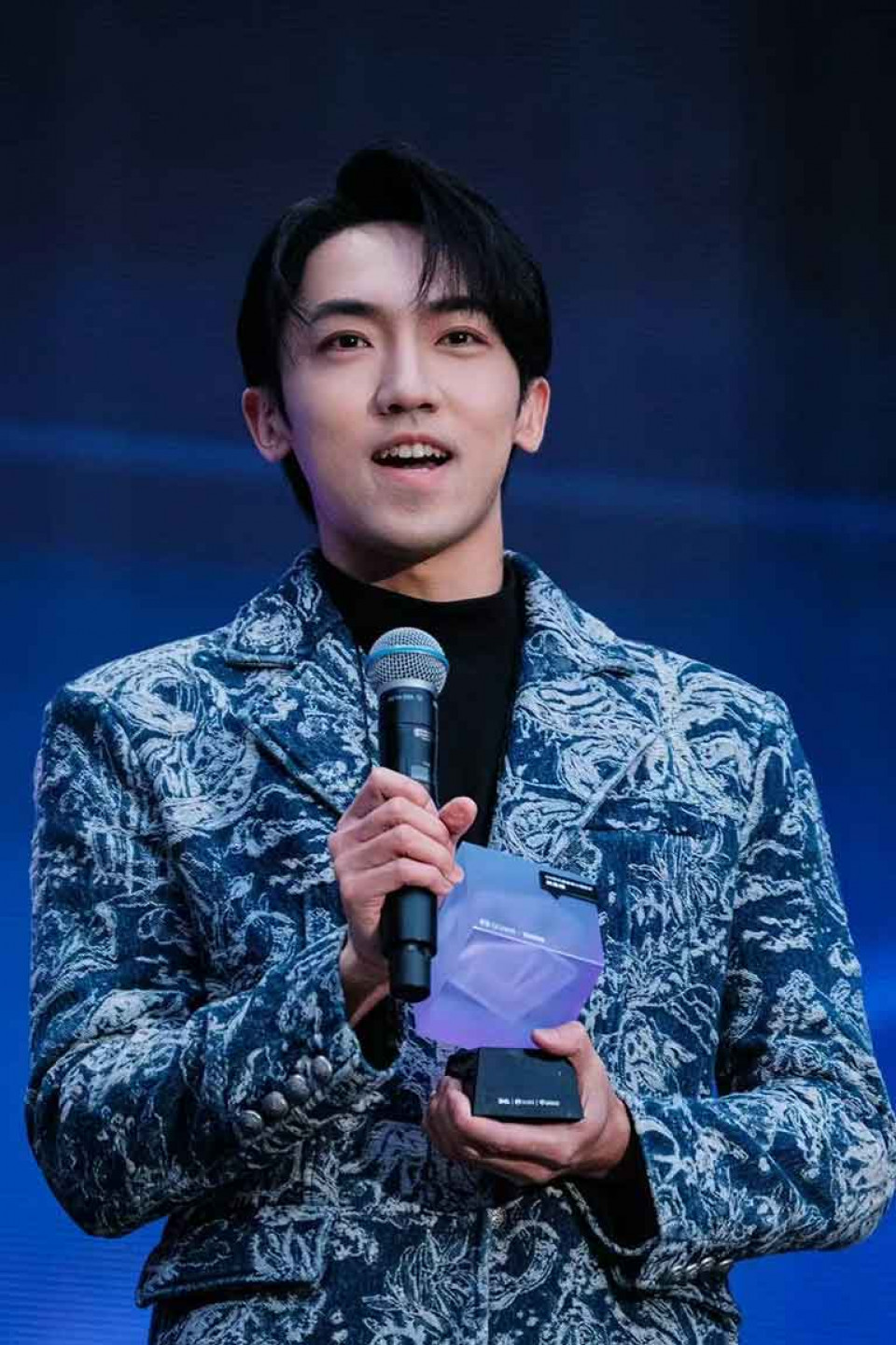 盧廣仲翻唱掀討論,黃宣認證「被低估的音樂才子」,關浩德首次來台開唱