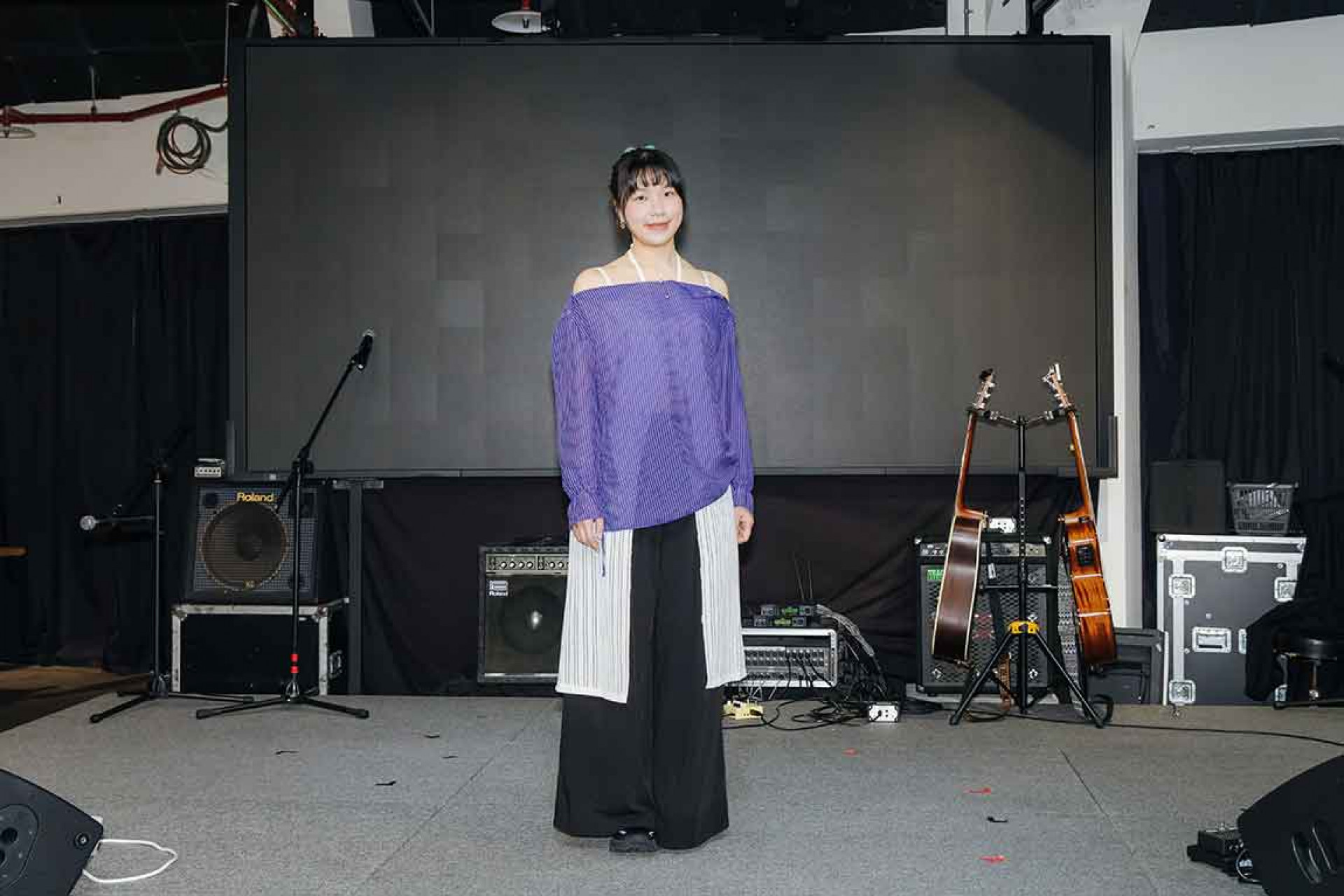 春季聽歌會第三位演出的是創作才女—童心 Valentina