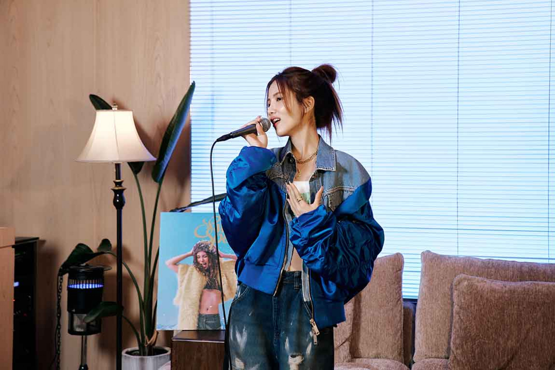 專輯發布會由Jocelyn 9.4.0演唱主打歌〈這裡哼著R&B〉揭開序幕（照片提供：種子音樂）