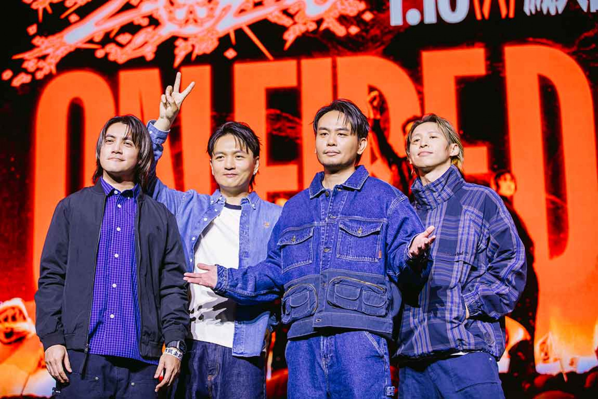 滅火器開心宣布攻蛋消息（左起：貝斯手皮皮、吉他手宇辰、主唱大正、鼓手柯光)