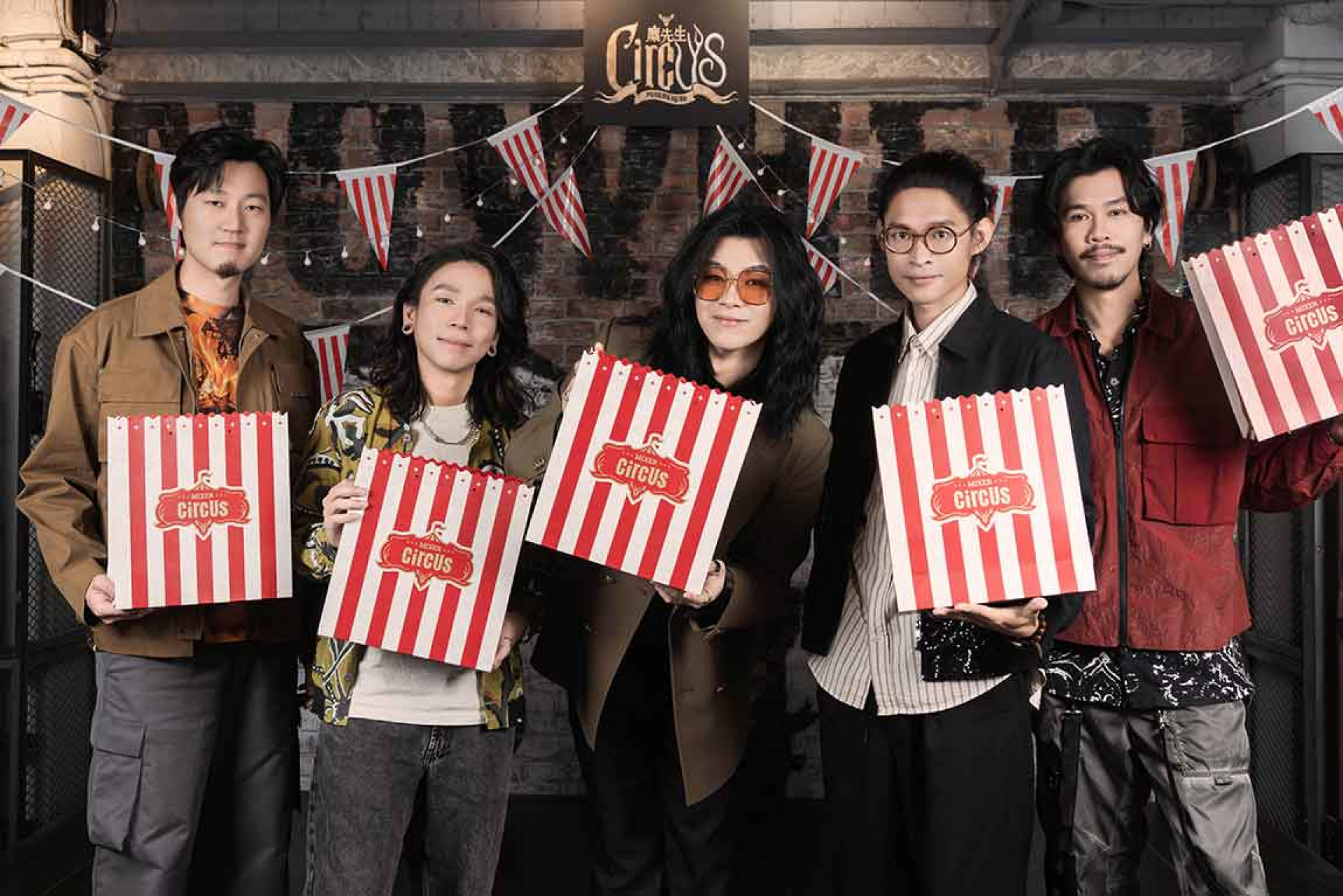 金曲樂團麋先生〈馬戲團運動 CircUs〉世界巡迴演唱會升級大進化,創造全新視聽饗宴。(相信音樂提供)-