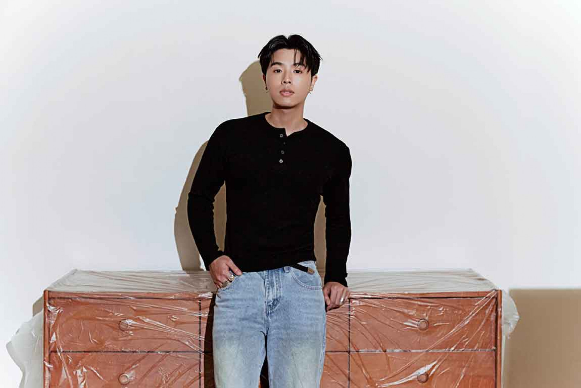 歌名太狠引熱議!HowZ揭〈當作妳死了〉真義 背後全是情傷