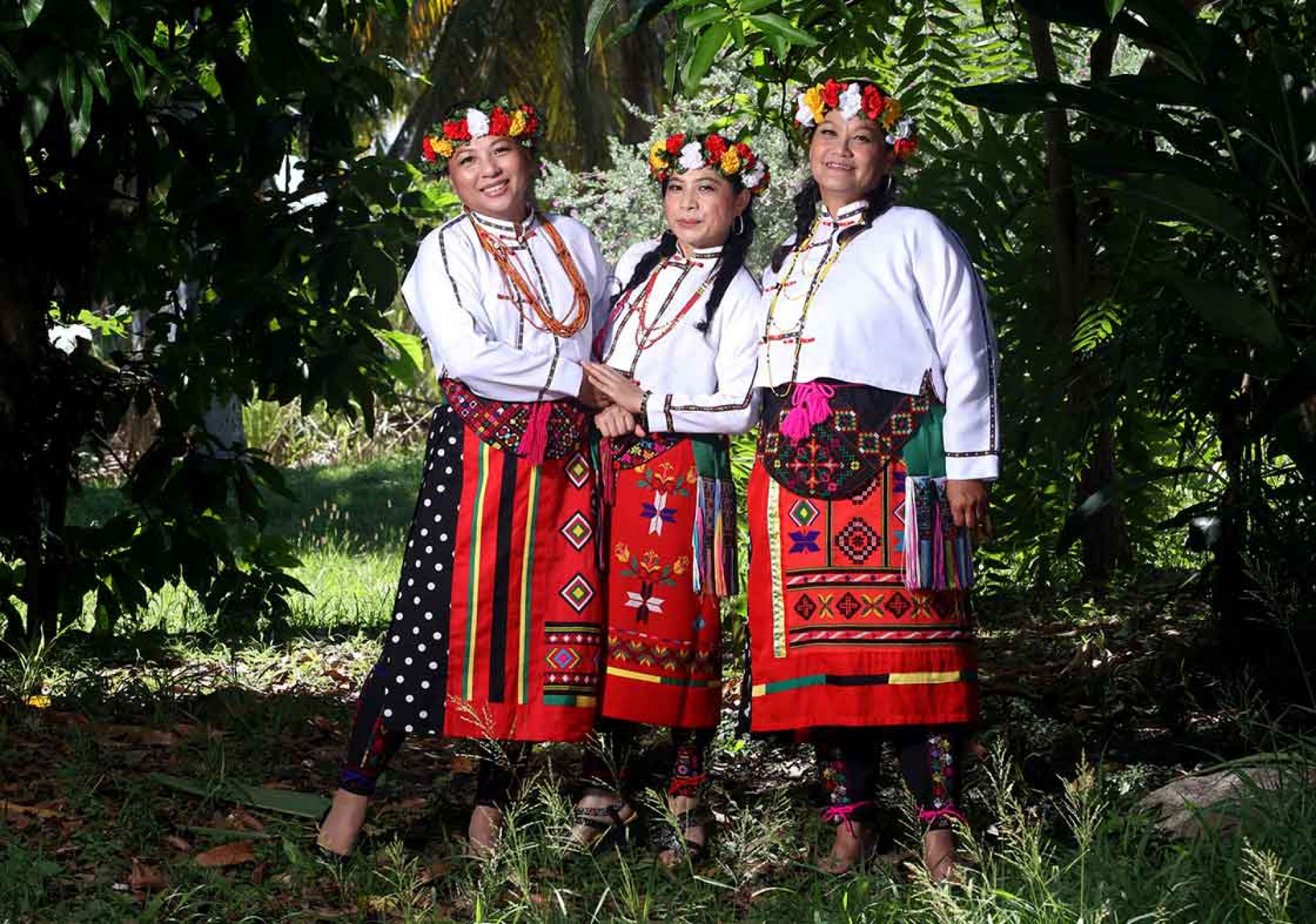 傳承卑南族部落吟唱的金曲最佳演唱組合「南王姊妹花」