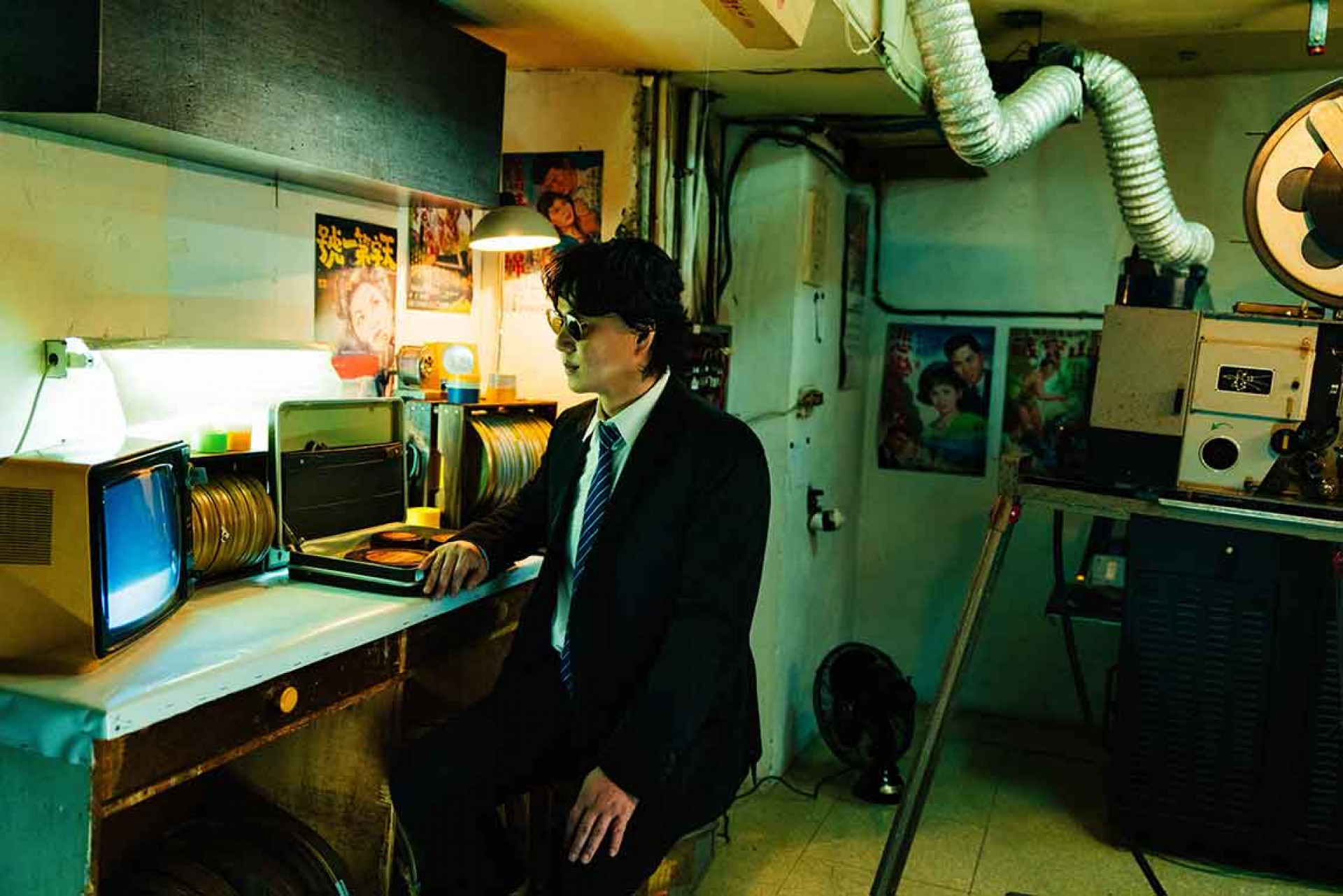 蕭煌奇化身電影放映師（圖_-華納音樂-提供）