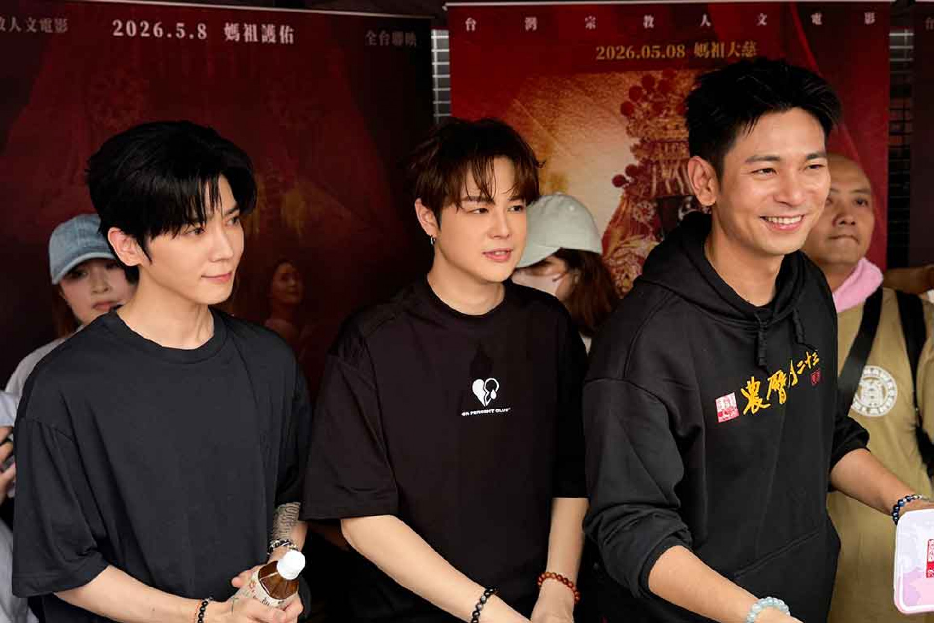 Bii與郭家瑋親自感受媽祖進香盛況，與《農曆三月二十三》男主角楊子儀在現場發放應援物品