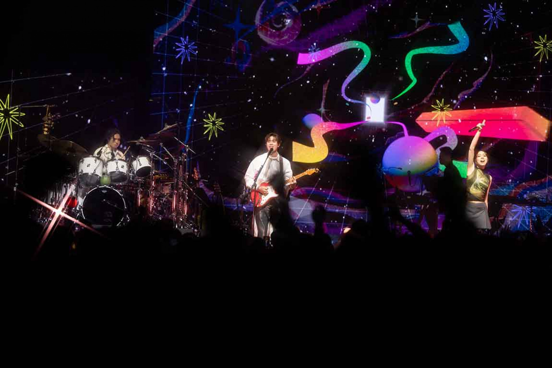 告五人造訪洛杉磯、聖荷西百年傳奇殿堂展現「黑膠級」震撼美聲。(相信音樂提供)