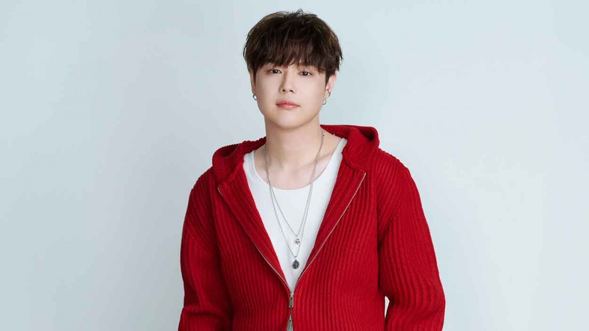 郭家瑋全新單曲〈那片海灘〉心急錄音下雨天意外摔車 嚇到工作人員直說：「見紅，歌曲要大中了！」