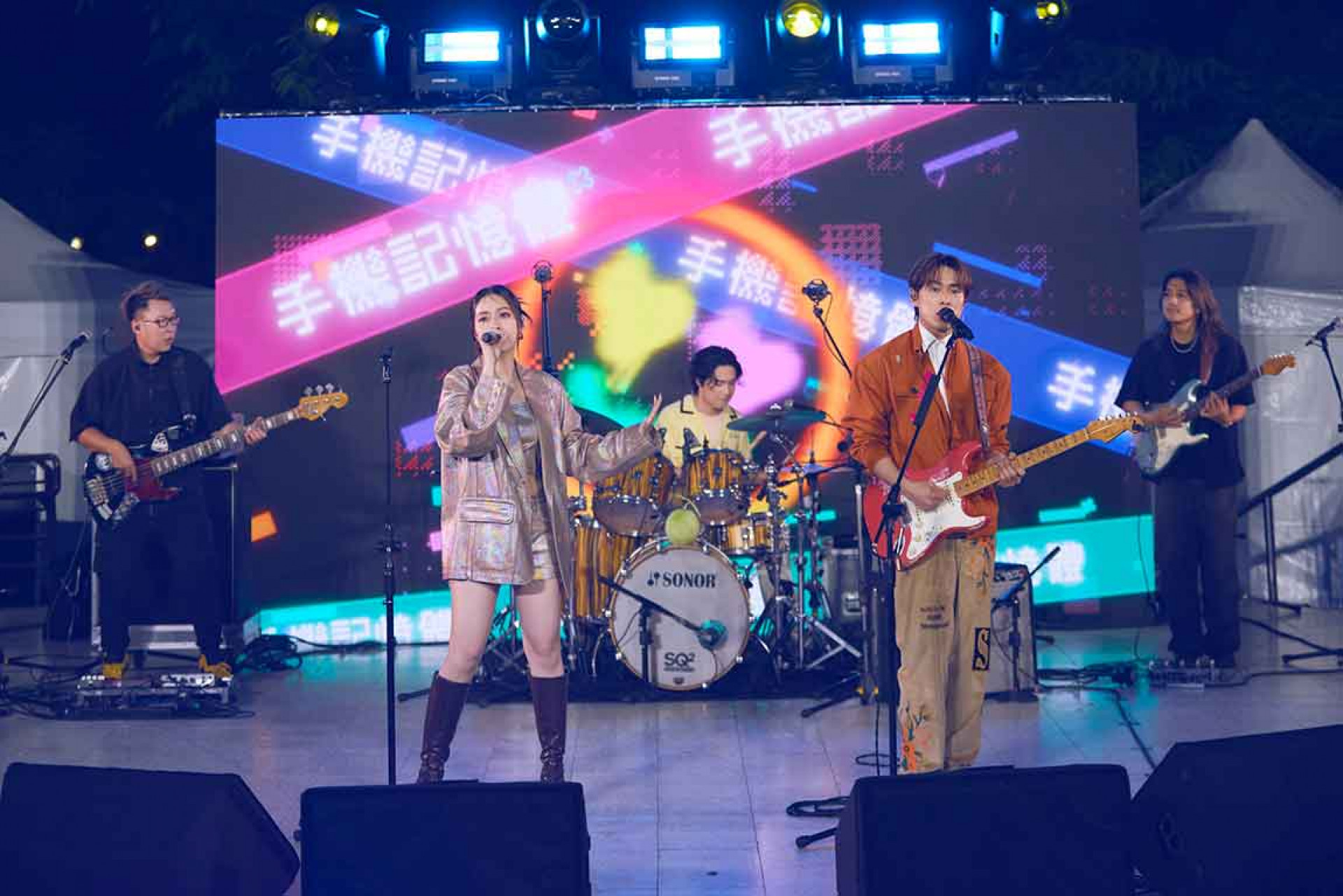 告五人經驗值滿點重返兒童新樂園開唱。（相信音樂提供）