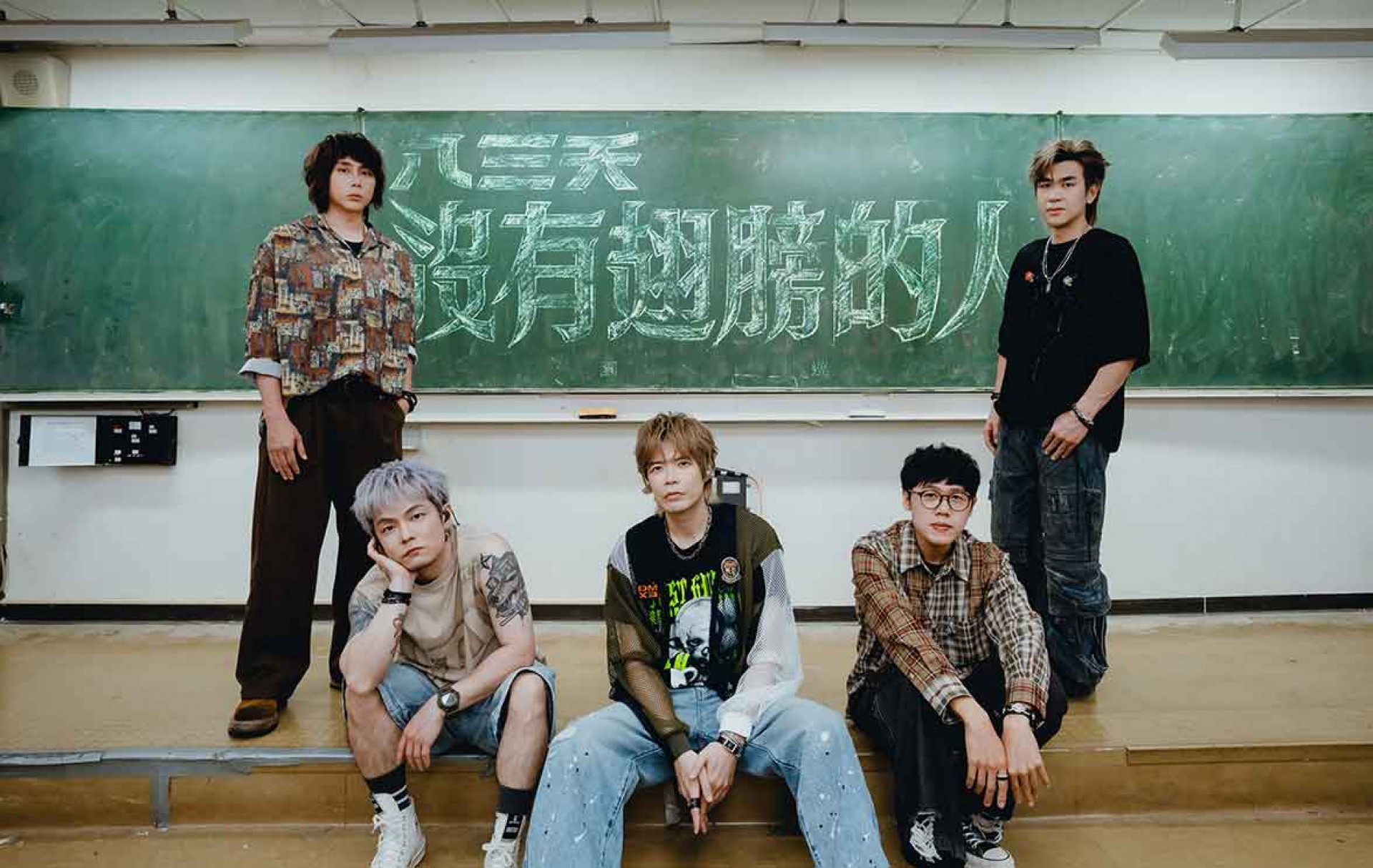 後排左起:霸天、小橘;前排左起:阿電、阿璞、劉逼-03