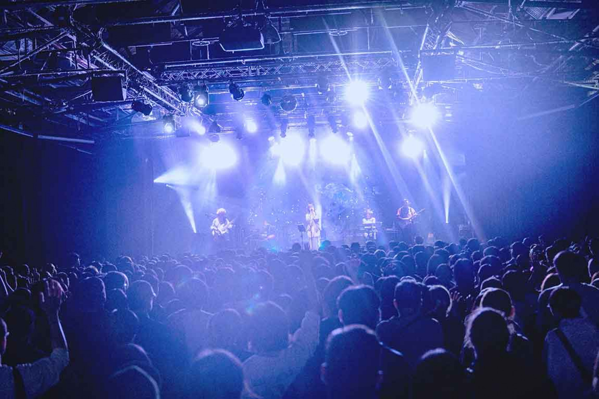 集作詞、作曲、編曲等專業於一身的日本音樂才子須田景凪