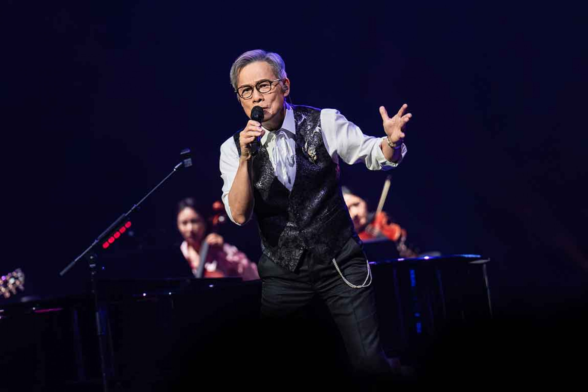 羅大佑以新歌〈所以〉點題演唱會名稱回應世界變局