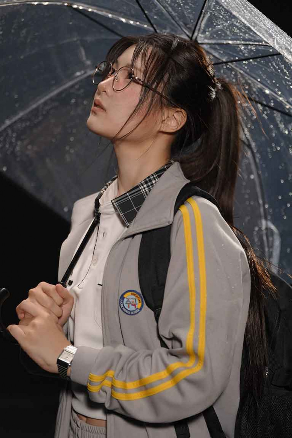MV穿上真實校服、校園取景捕捉純粹14歲成長碎片