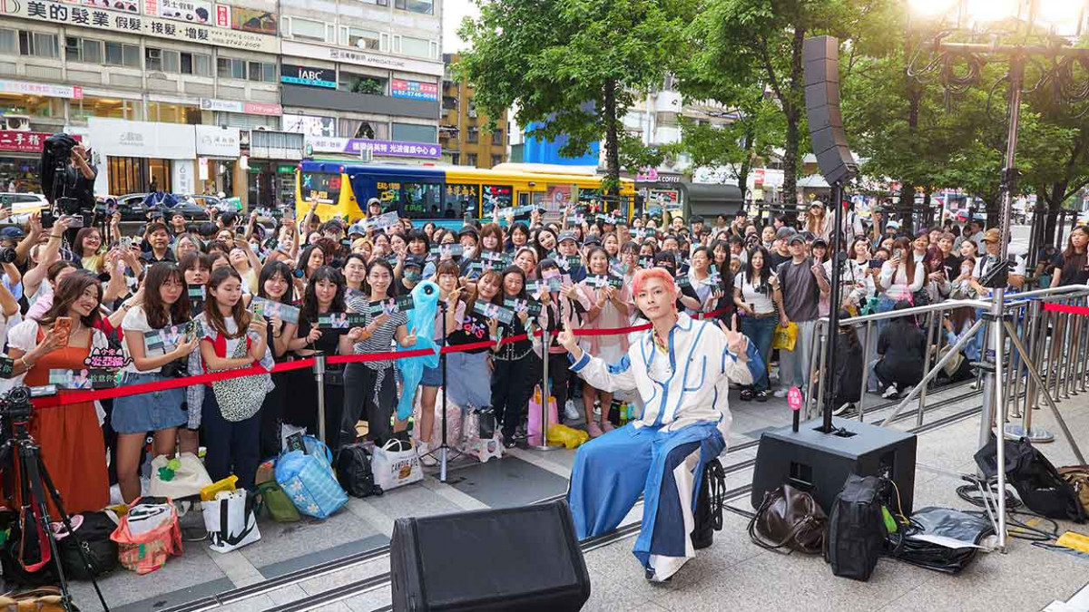炎亞綸睽違5年重返台北簽唱會！台南場秒殺緊急加印 上百粉絲風雨無阻擠爆現場