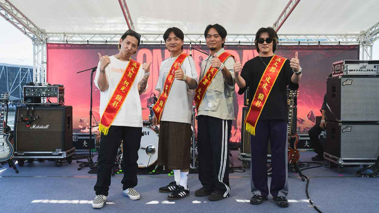 滅火器小巨蛋開賣秒殺！光榮回鄉化身候選人，坐遊艇帥氣登場謝票：感謝歌迷26年愛戴