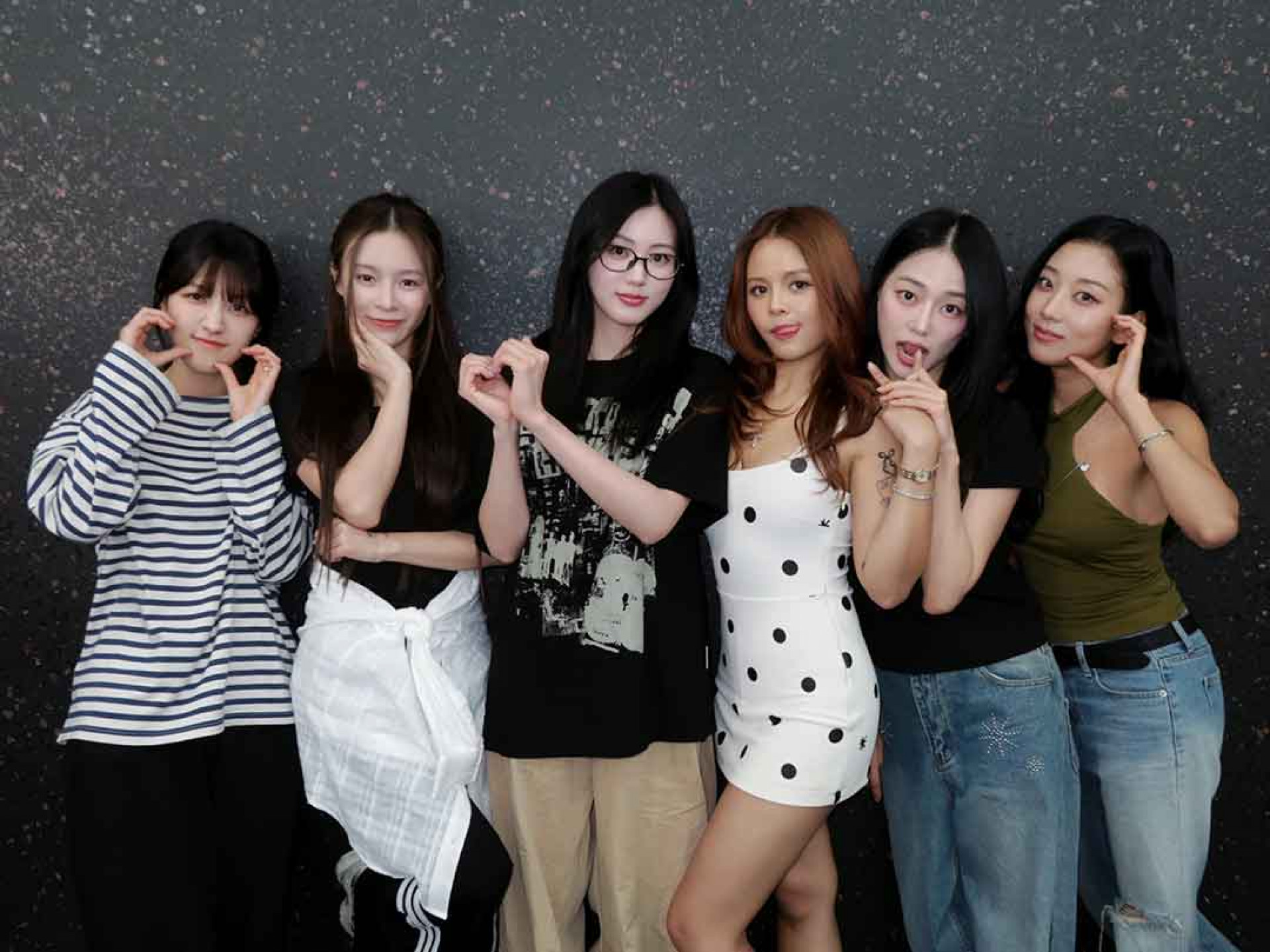 左起 承姬.ELKIE.恩彬.SORN.睿恩