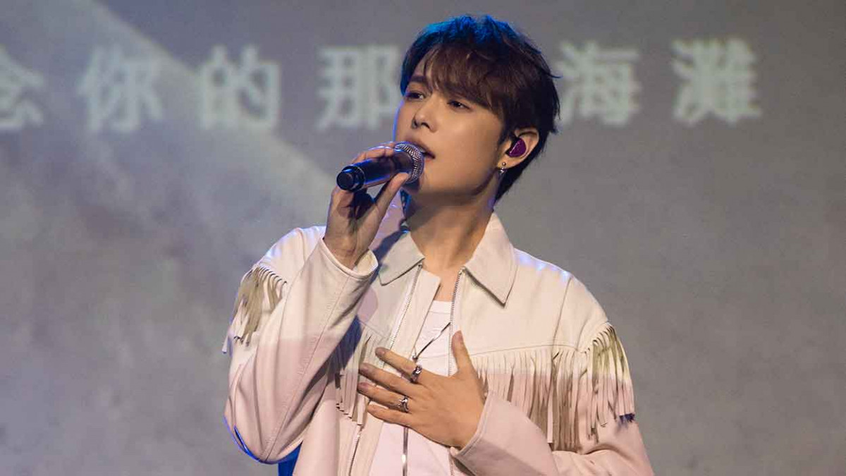 郭家瑋「等你等我」演唱會完售展現高人氣！金曲連發全場大合唱 好友陳華、大穎現身力挺