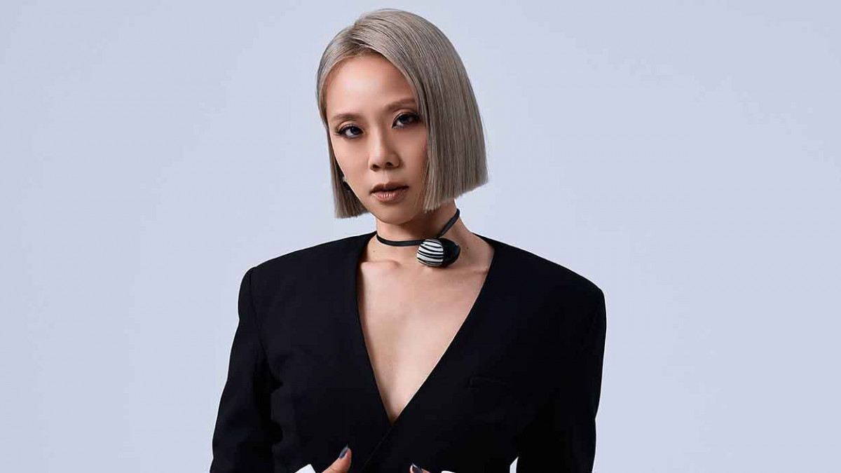 羅大佑、丁噹等音樂人御用合作！林佩薇 AGG 首度發行個人專輯《扭誕 Reborn》