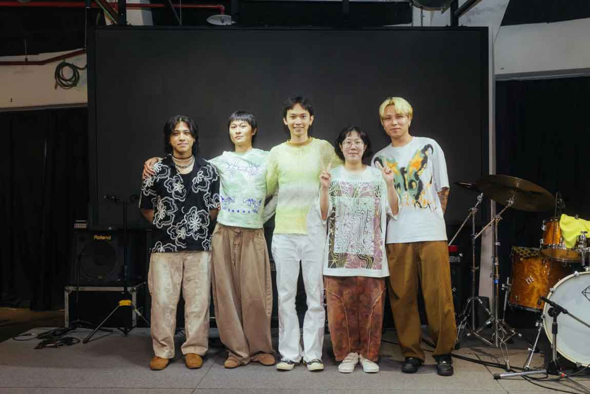 憂憂 Yō Yō EP《無欲洞》將鄭進一荒誕幽默氣質寫進創作，「他是台灣鬼才始祖！」