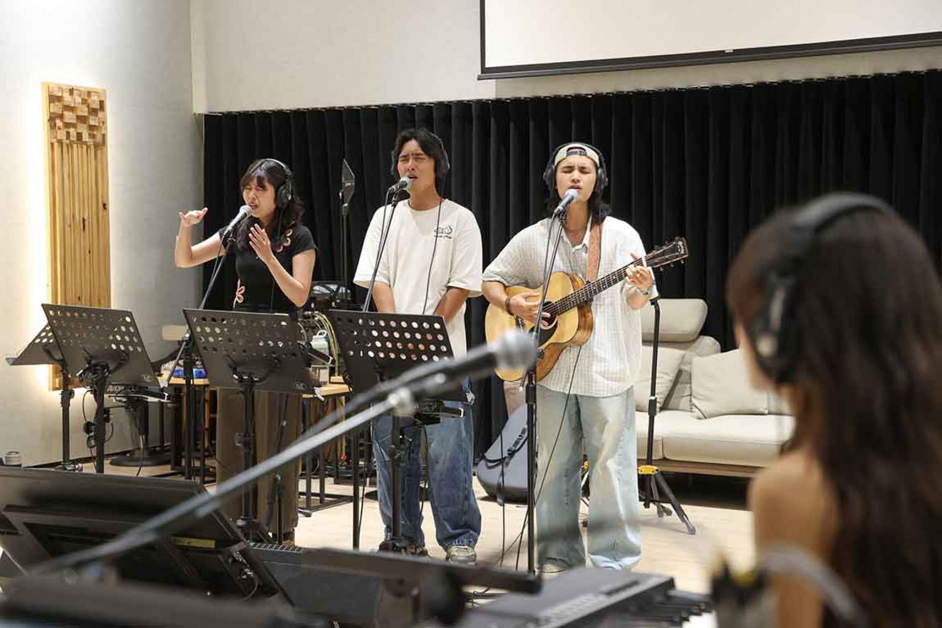 《大學聲》、H.O.T. 原創音樂大賽得獎新秀齊聚 10 組學員展開 Open Lab 舞台實戰培訓。圖_北流提供