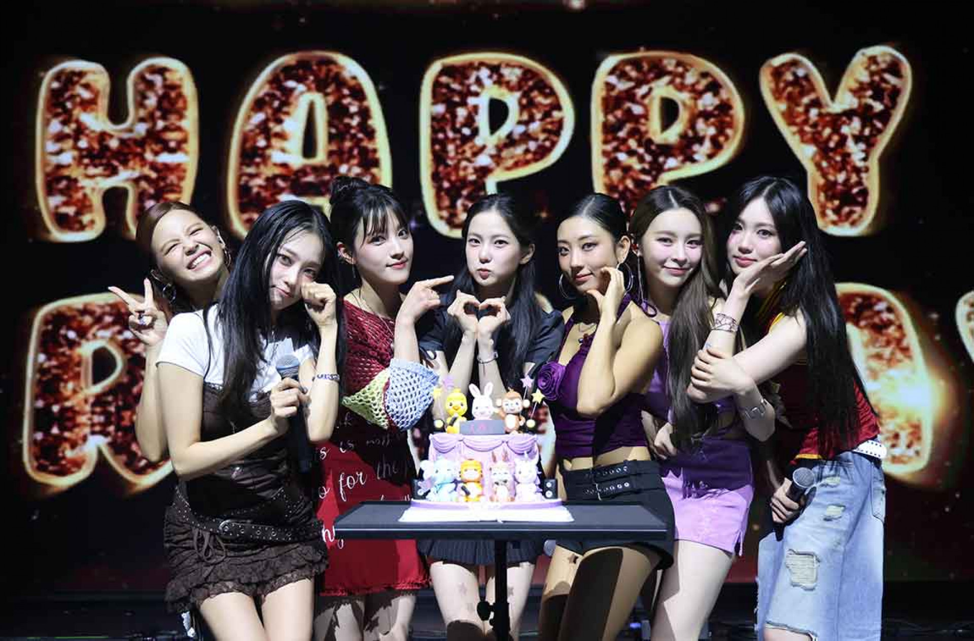 粉絲準備的11周年蛋糕
