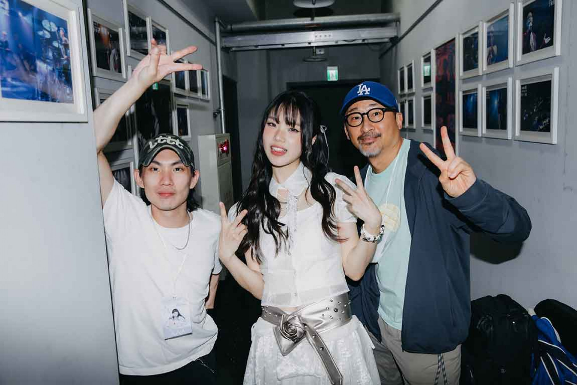 左起_環球音樂華語部總經理MCKY米奇林、Sabrina胡恂舞、環球音樂臺灣董事總經理-謝定原