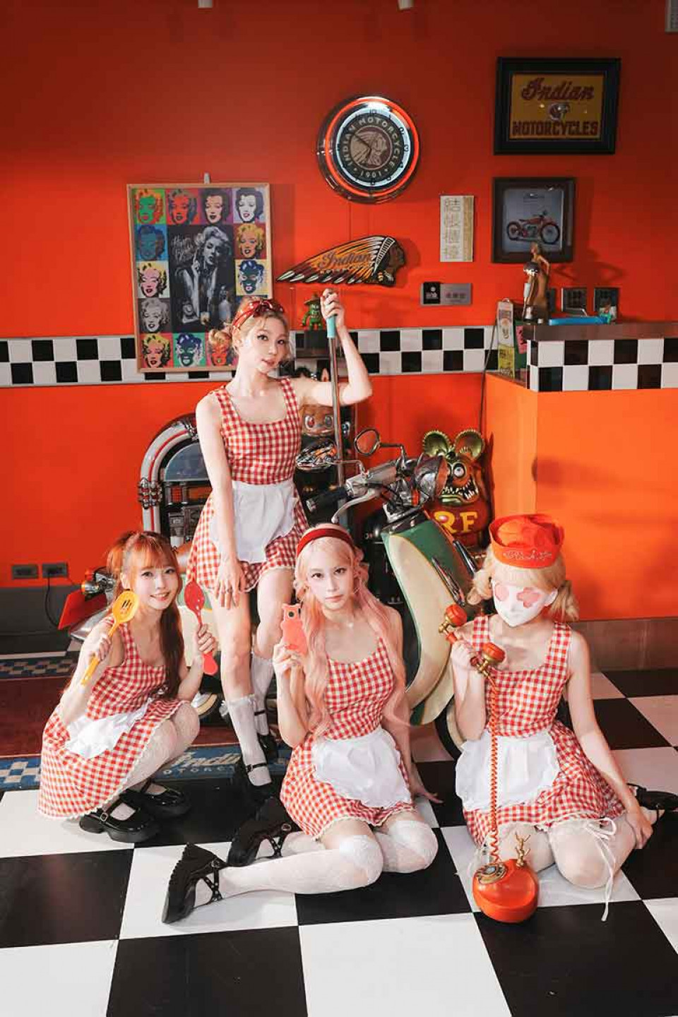 女子搖滾樂團 SmileDash 2026年夏天全新單曲〈是我先說掰〉左起：吉他手麥莉、主唱BIDO、貝斯手Mina、鼓手侑真（圖_ 富現音樂 提供）