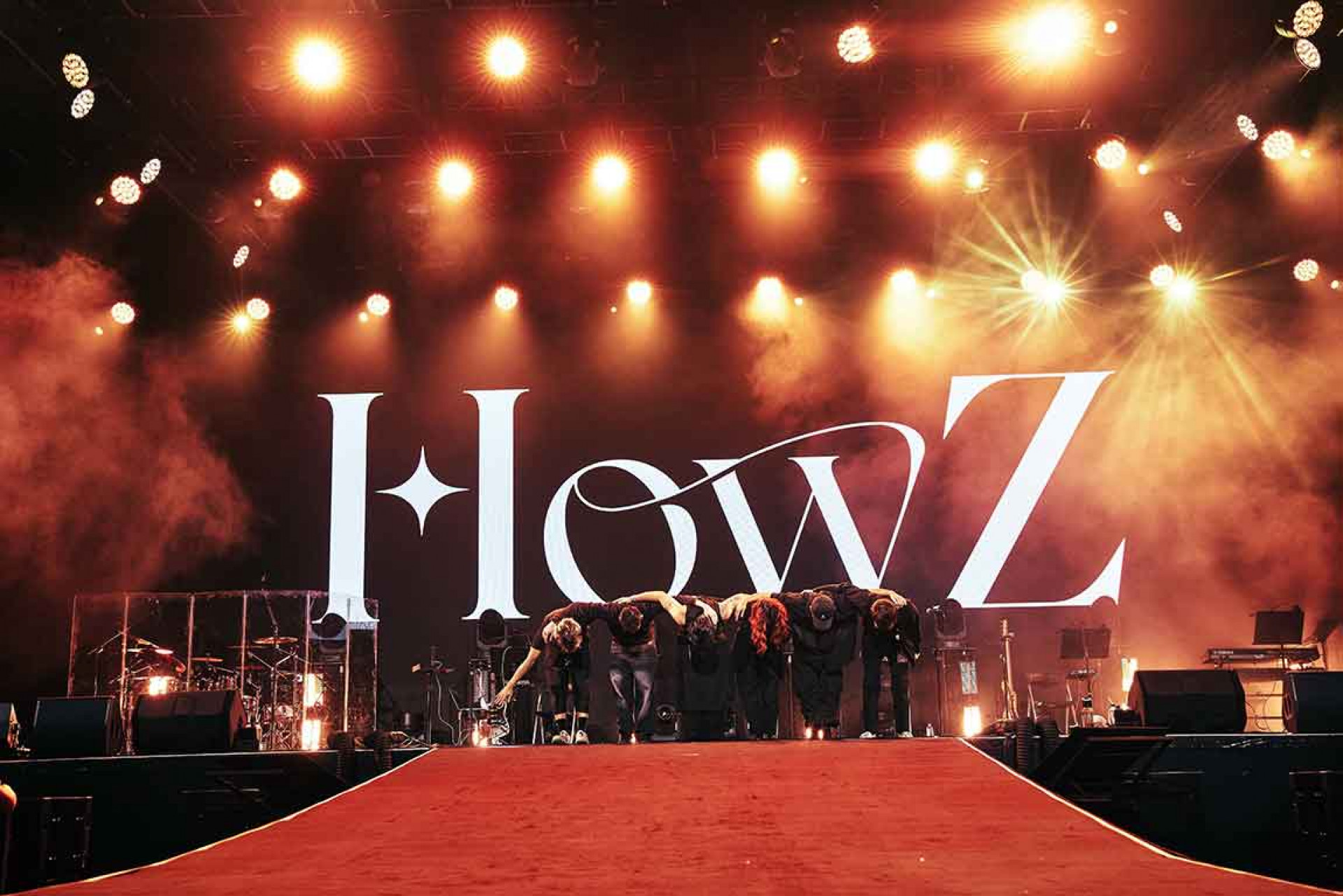 HowZ領樂手一起感謝歌迷 為演唱會畫下完美句點