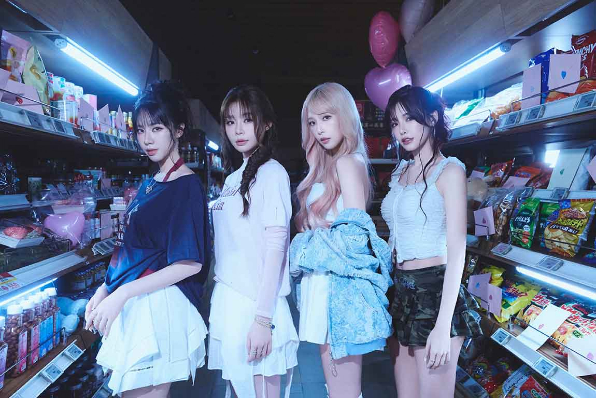 LUVSSI推出單曲〈愛不愛〉左起 宋宋、Yuri、Rina、菲菲（圖_ LEXX原質娛樂） 