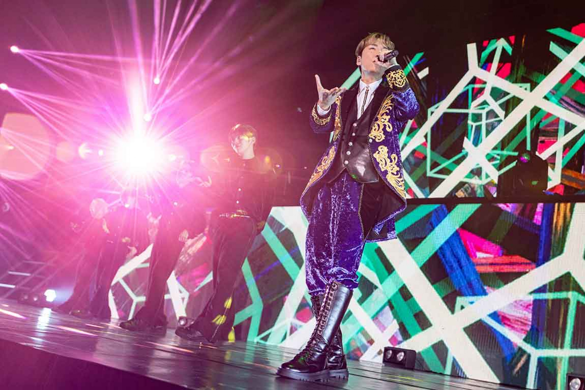 《w-inds. 25th Anniversary Best Single LIVE TOUR 2026 “GOLDEN SINGLES”》