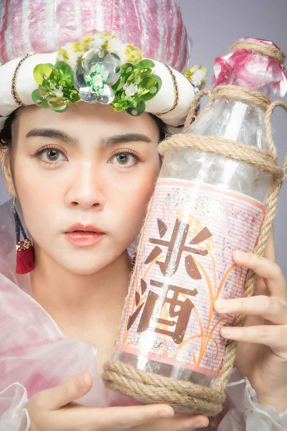 Lawa吳采蓁首張專輯《雜貨店的太魯閣姑娘》唱回花蓮部落