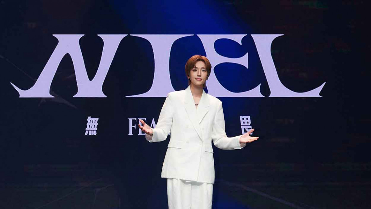 TEEN TOP NIEL 推出首支華語單曲 化身「複製人」頂 46 度酷暑包緊緊拍槍戰