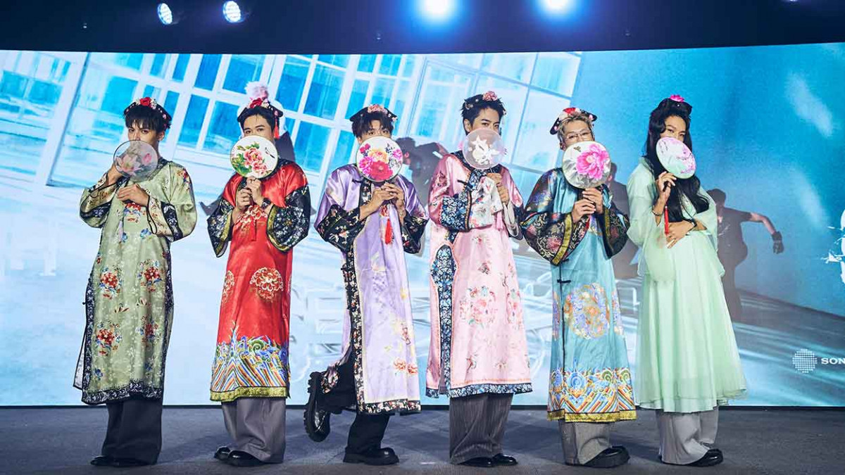 Ozone 四週年 Fancon 熱度炸裂！全員女裝變身格格 粉絲直呼「只有 Ozone 能超越 Ozone」