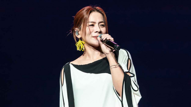 江美琪開唱淚崩坦言曾迷失「怕不能再唱」 安可近10分鐘加碼〈愛哭鬼〉笑稱再唱要罰錢