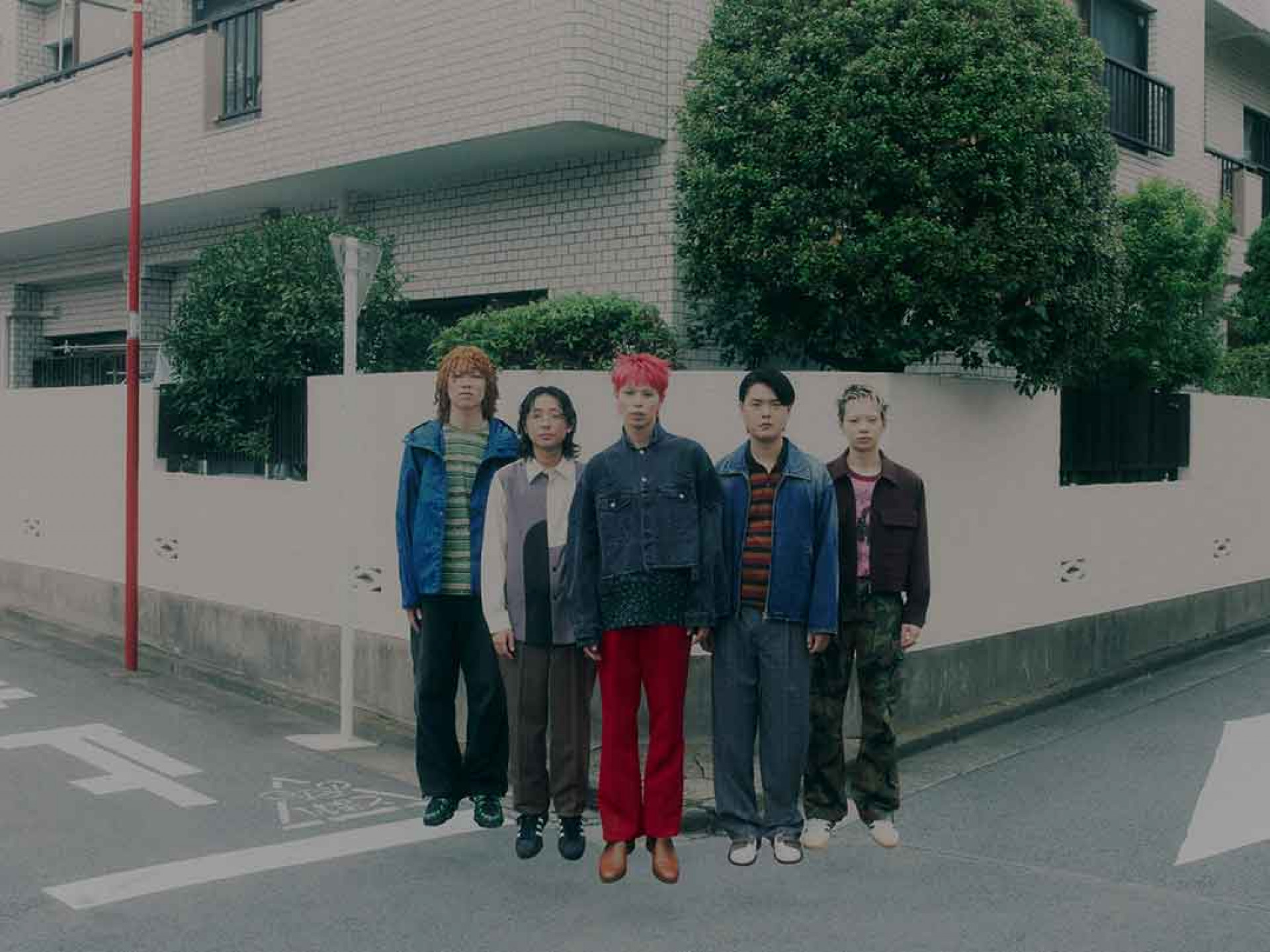 邀 luv 樂團主唱 hinata miyake 合作 唱出思念與安心交錯的床邊心事