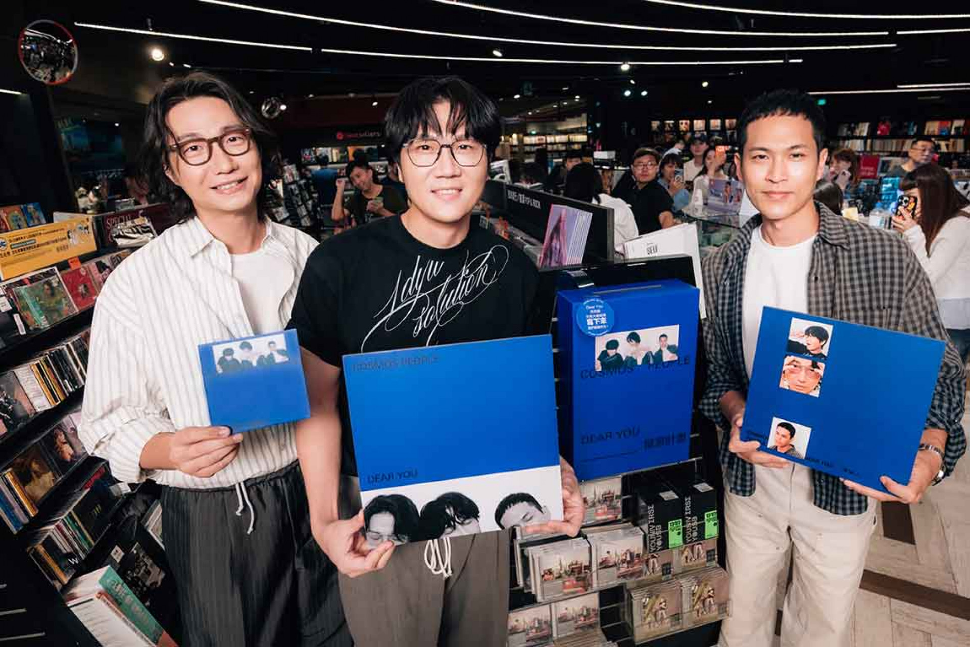 宇宙人重現買CD的復古浪漫　復刻專輯回函卡。（相信音樂提供）